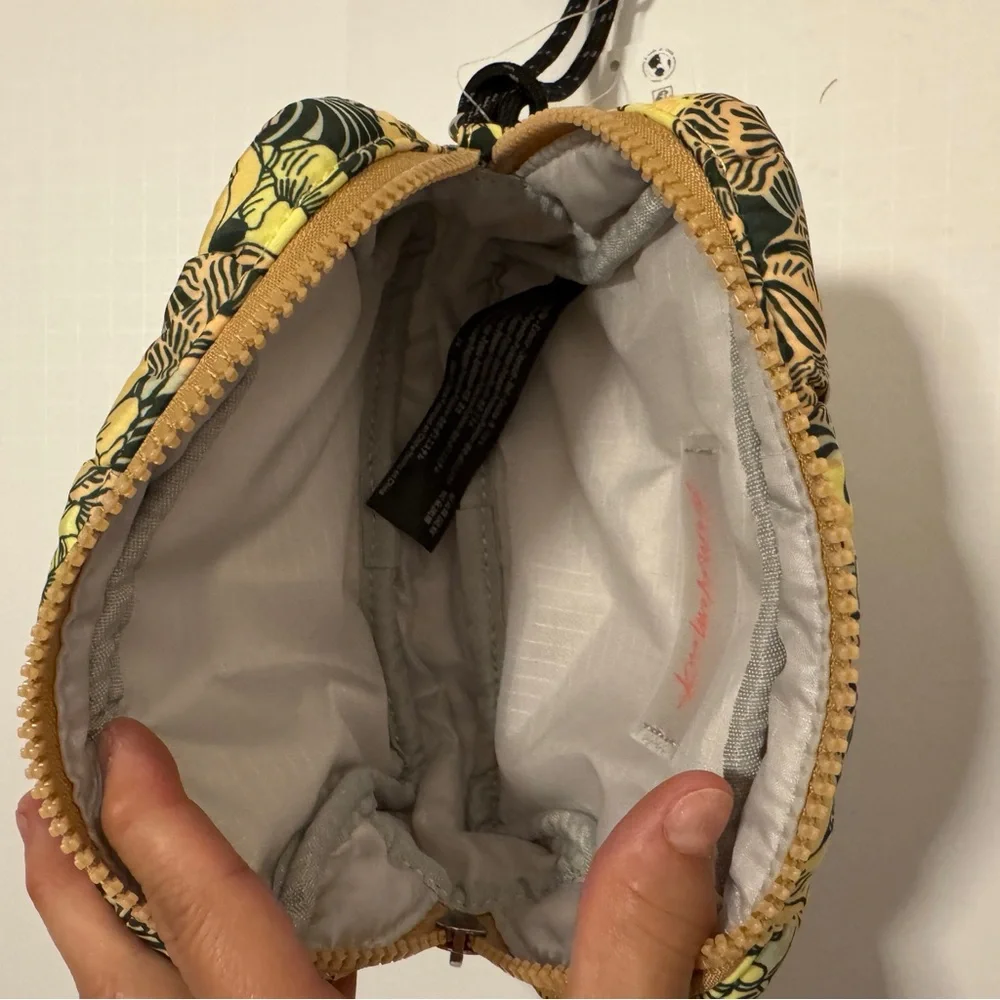 FP Movement by Free People Quilted Mini Pouch NWT - Picture 8 of 11